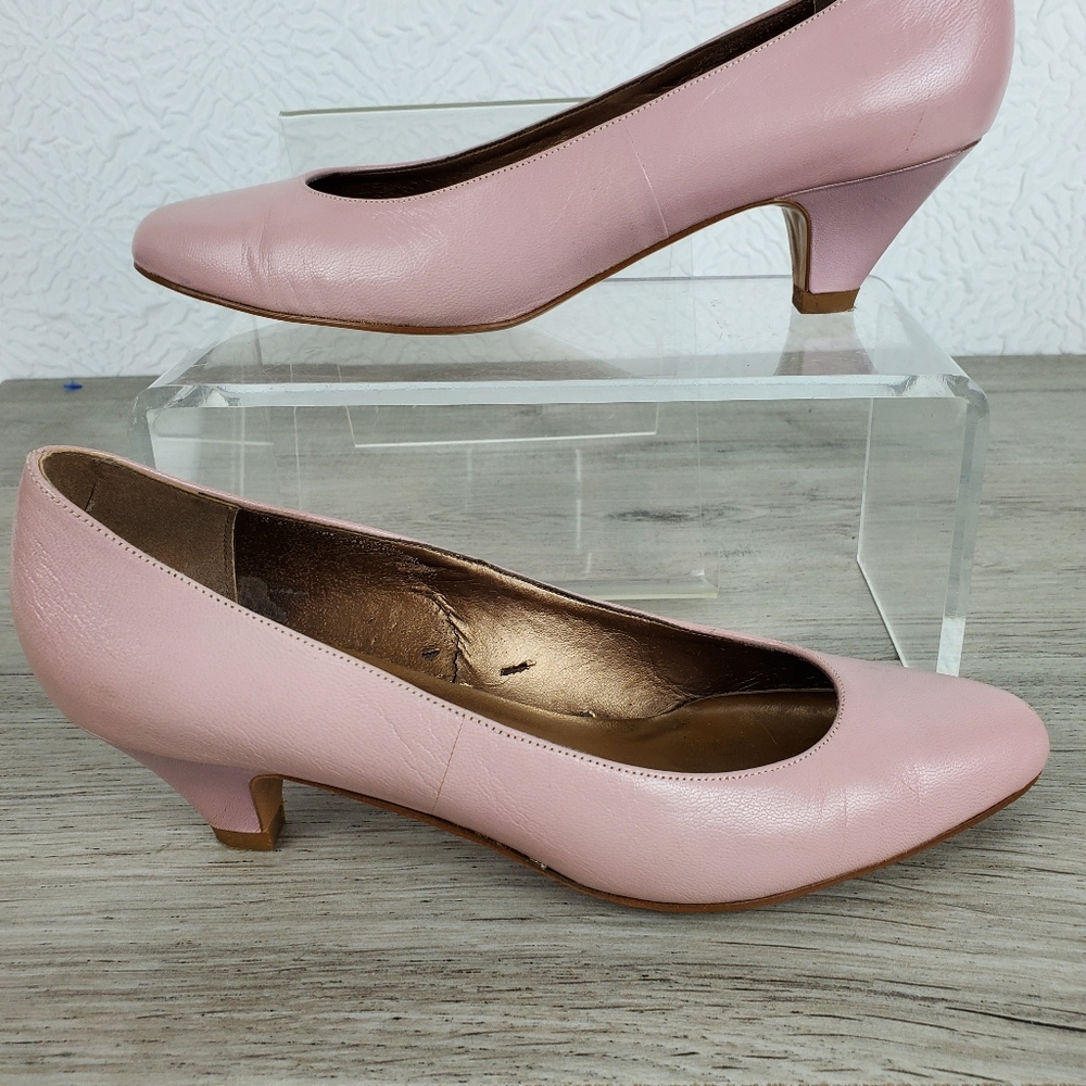 Naturalizer baby pink leather heels